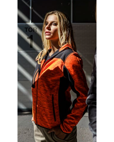 Veste tricotée a capuche femme